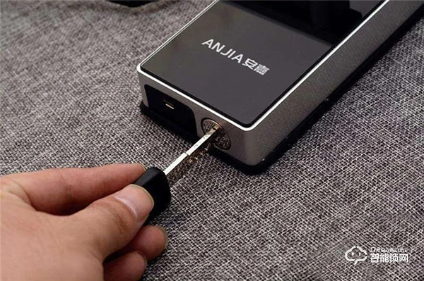 安嘉智能鎖 || 指紋鎖的四大常見誤區(qū),據(jù)說90%的人都中招了! 安嘉智能鎖 || 指紋鎖的四大常見誤區(qū),據(jù)說90%的人都中招了!