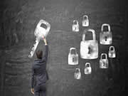 帶有指紋識別功能的智能門鎖的指紋殘留風(fēng)險(xiǎn)較高