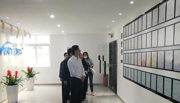 甌海區委副書記、區長曾瑞華一行視察因特 甌海區委副書記、區長曾瑞華一行視察因特