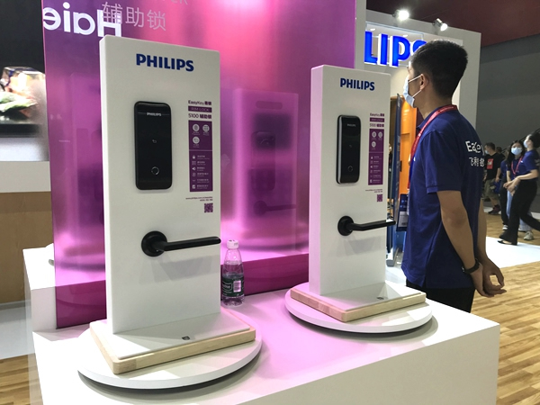 2020中國建博會(huì)(廣州)飛利浦智能鎖市場(chǎng)經(jīng)理禤朝華:產(chǎn)品品質(zhì)和售后服務(wù)需要高成本去維護(hù)