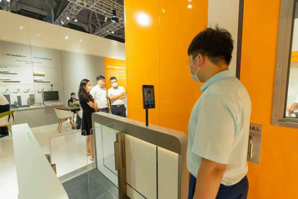 多瑪凱拔與馬斯德克共同亮相CHCC2020 多瑪凱拔與馬斯德克共同亮相CHCC2020