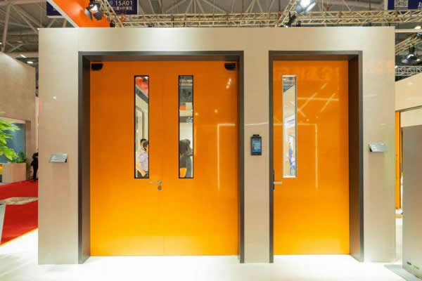 多瑪凱拔與馬斯德克共同亮相CHCC2020 多瑪凱拔與馬斯德克共同亮相CHCC2020