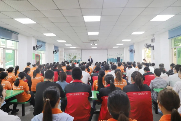 奮進之志，昂揚不滅：皇家金盾人臉鎖十一月員工大會圓滿召開