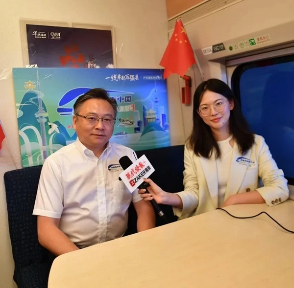 箭牌智能科技董事長錢志云搭乘滬蘇通高鐵 邁向新的輝煌 箭牌智能科技董事長錢志云搭乘滬蘇通高鐵 邁向新的輝煌