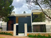 河?xùn)|智能家居: 收放自如、隨心切換