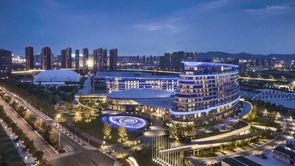 多瑪凱拔:長江邊的超五星“巨輪”正在浪漫啟航 多瑪凱拔:長江邊的超五星“巨輪”正在浪漫啟航