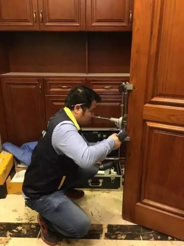 洛克思格S1Pro指靜脈智能鎖 懂你更懂生活 洛克思格S1Pro指靜脈智能鎖 懂你更懂生活