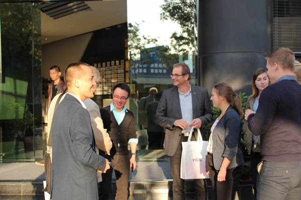 河東智能家居迎德國耶拿應用技術大學師生來訪HDL 河東智能家居迎德國耶拿應用技術大學師生來訪HDL
