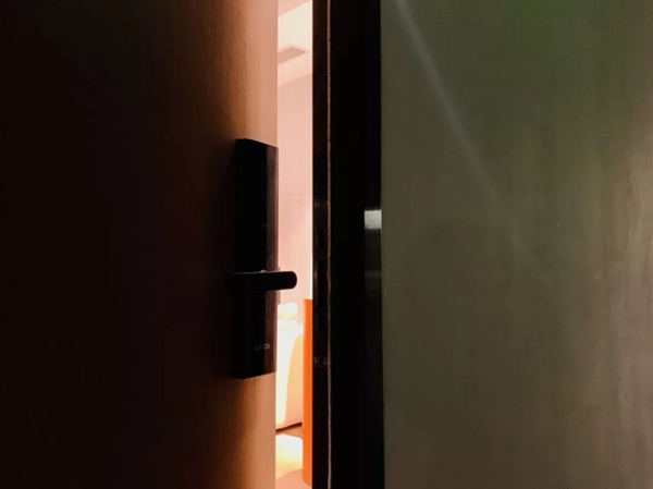 鹿客智能鎖classic2XYeelight 皎月LED吸頂燈 讓您開門見圓滿 鹿客智能鎖classic2XYeelight 皎月LED吸頂燈 讓您開門見圓滿