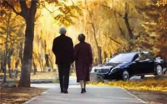 為什么要給父母買(mǎi)一把指紋鎖?這兩個(gè)忘帶鑰匙的新聞就是答案 為什么要給父母買(mǎi)一把指紋鎖?這兩個(gè)忘帶鑰匙的新聞就是答案