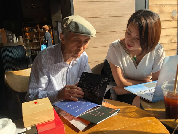 鹿客智能鎖CES展最潮真愛粉：走在科技前沿的耄耋老人