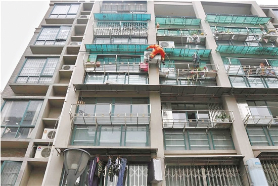 指紋鎖的防貓眼開鎖，用起來好用嗎？