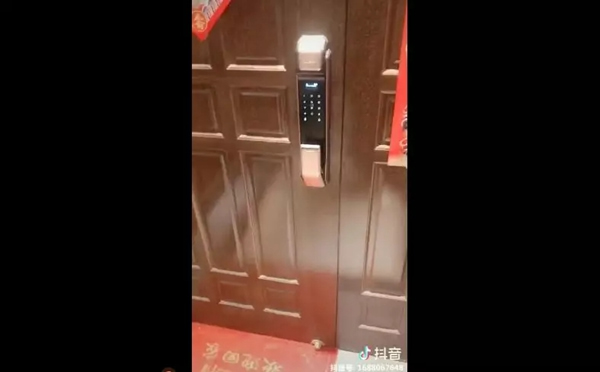 科裕X8鈦合金指紋鎖到底有什么不一樣？