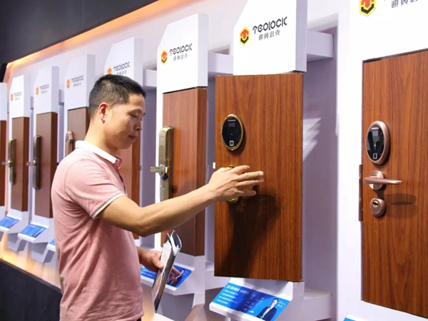 亞太天能智能鎖參展第九屆中國(永康)國際門業博覽會 亞太天能智能鎖參展第九屆中國(永康)國際門業博覽會