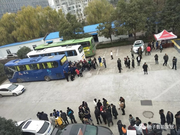 揚子智能家居園區迎來合肥市168中學的師生朋友們 揚子智能家居園區迎來合肥市168中學的師生朋友們