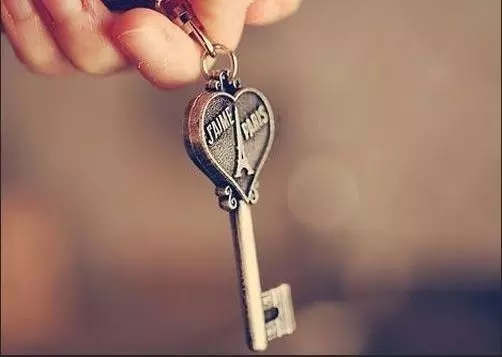 頂吉無(wú)孔智能鎖：人生如鎖，心是鑰匙