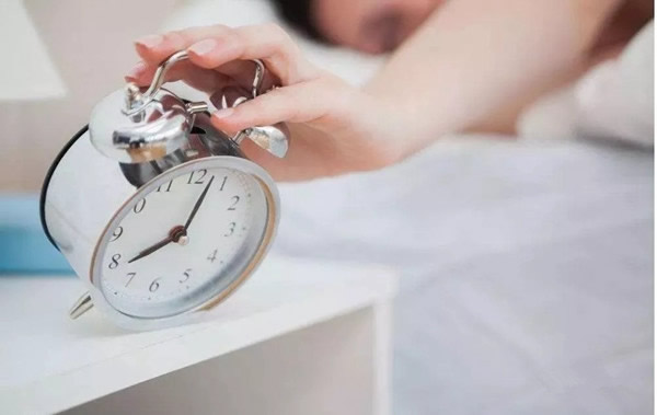 智能鎖經(jīng)銷商大調(diào)查丨伊家人智能家居：你的1天，已經(jīng)離不開智能家居了！