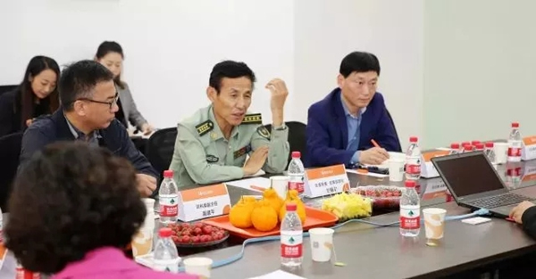 移康智能鎖:閔行區武裝部部長一行蒞臨我司調研考察 移康智能鎖:閔行區武裝部部長一行蒞臨我司調研考察