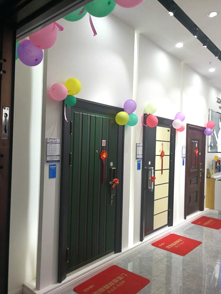 忠恒智能門鎖昆明大商匯旗艦店盛大開業(yè) 忠恒智能門鎖昆明大商匯旗艦店盛大開業(yè)