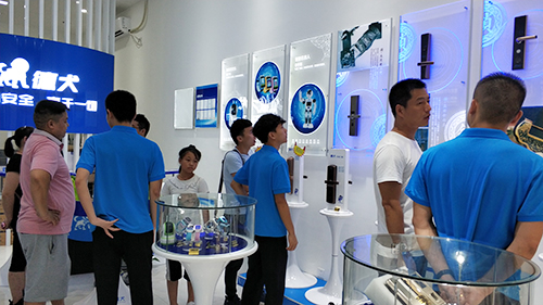 智能鎖利潤有多大？加盟德犬智能鎖生財有道