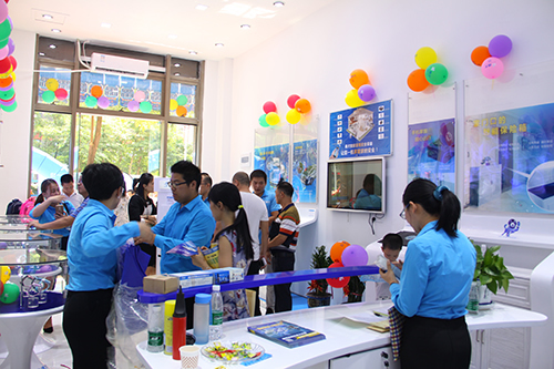 智能鎖加盟開店選址關系“錢途”,德犬智能鎖開店選址大揭秘! 智能鎖加盟開店選址關系“錢途”,德犬智能鎖開店選址大揭秘!