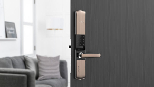 女神張鈞甯代言金指碼指紋鎖在杭發(fā)布