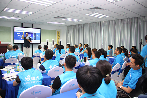 頂級(jí)大咖助力德犬 開啟智能門鎖落地營(yíng)銷 頂級(jí)大咖助力德犬 開啟智能門鎖落地營(yíng)銷