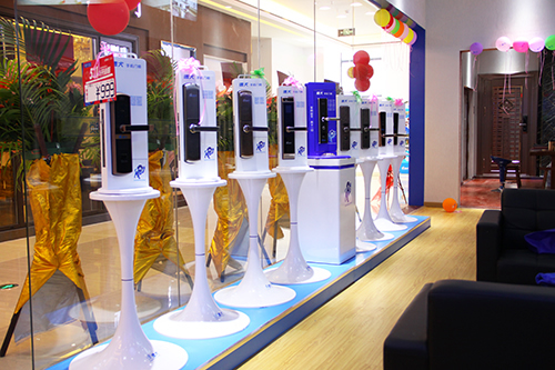 德犬為何吸引眾多加盟者,智能門鎖有哪些日進(jìn)斗金的秘密? 德犬為何吸引眾多加盟者,智能門鎖有哪些日進(jìn)斗金的秘密?