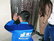 德犬智能鎖為什么不能多一個很酷的開門鎖小哥呢