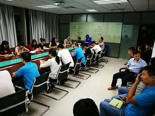 【德犬手機門鎖】開會沒玩手機被老板批評了,藍瘦…香菇… 【德犬手機門鎖】開會沒玩手機被老板批評了,藍瘦…香菇…