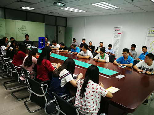 【德犬手機門鎖】開會沒玩手機被老板批評了,藍瘦…香菇… 【德犬手機門鎖】開會沒玩手機被老板批評了,藍瘦…香菇…