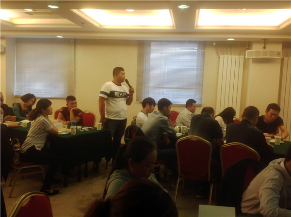 京城集訓(xùn),百煉成鋼——頂固五金北京站導(dǎo)購(gòu)精英培訓(xùn) 京城集訓(xùn),百煉成鋼——頂固五金北京站導(dǎo)購(gòu)精英培訓(xùn)