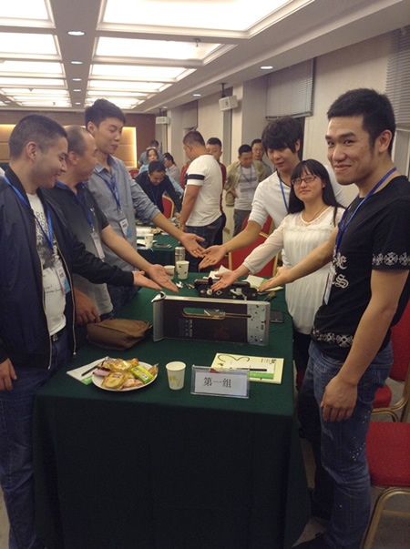 京城集訓(xùn),百煉成鋼——頂固五金北京站導(dǎo)購(gòu)精英培訓(xùn) 京城集訓(xùn),百煉成鋼——頂固五金北京站導(dǎo)購(gòu)精英培訓(xùn)