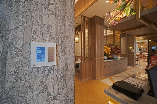 河?xùn)|智能家居:中餐館的智能燈光控制體驗