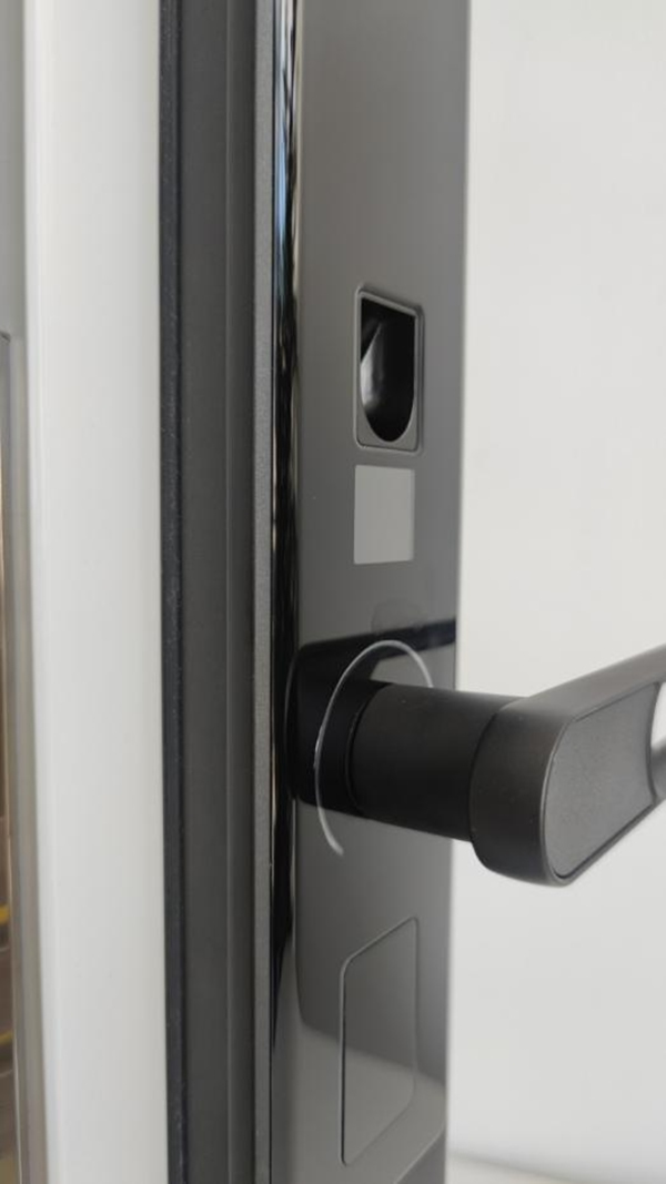 拔草|老人小孩都好用的智能鎖:LOCKSIGA洛克思格A1測評