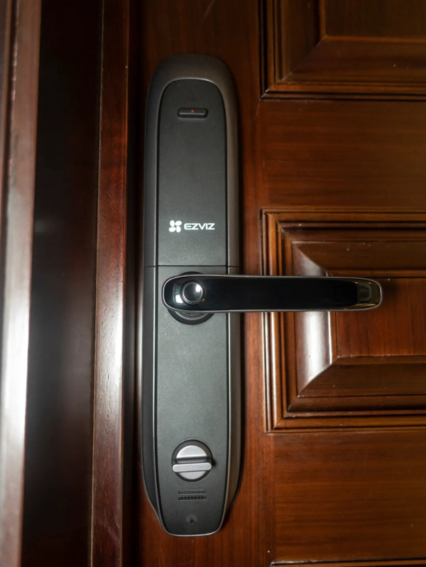 螢石智能家居:智能鎖、監控、門鈴三合一的可視門鎖體驗