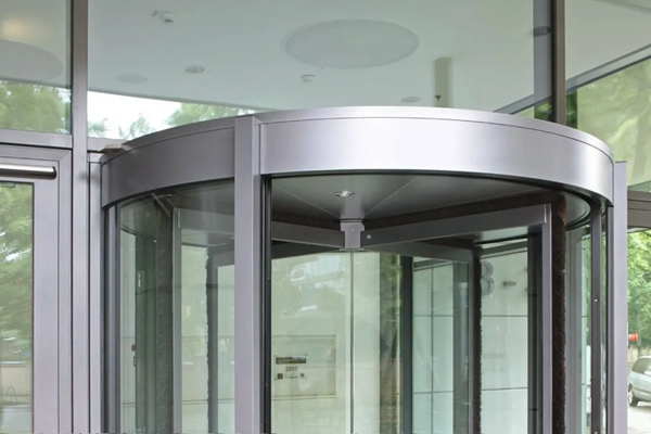 多瑪凱拔丨關(guān)于旋轉(zhuǎn)門，你必須要知道的事