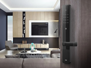 獨(dú)居生活，您需要一把海爾E18智能門鎖