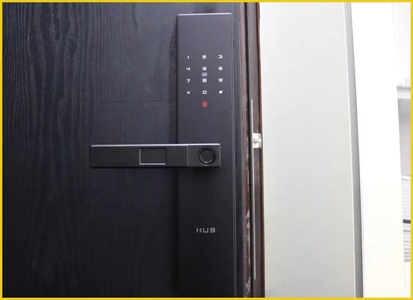 顏值超群，內在有料！行業權威媒體拆機測評KUB-KX9智能鎖!