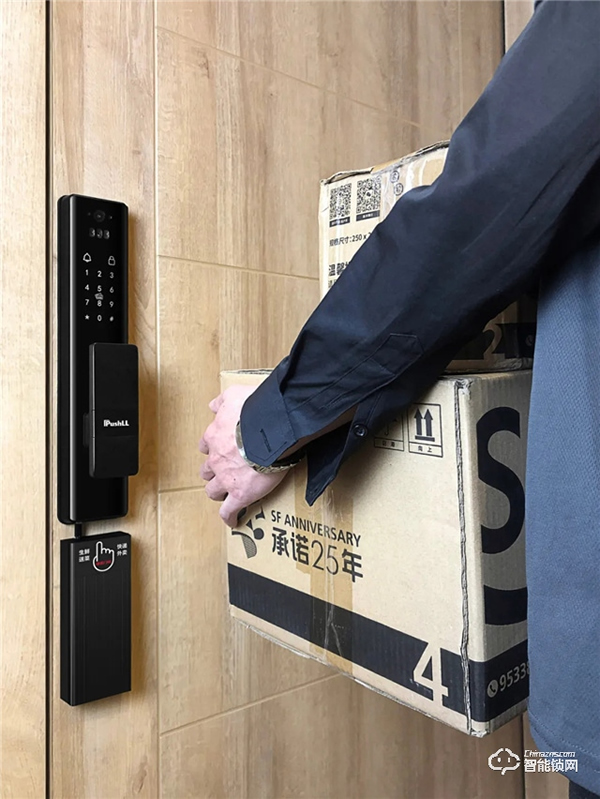 新規(guī)出臺(tái),快遞必須送上門!可以收快遞的人臉識(shí)別鎖來(lái)了! 新規(guī)出臺(tái),快遞必須送上門!可以收快遞的人臉識(shí)別鎖來(lái)了!