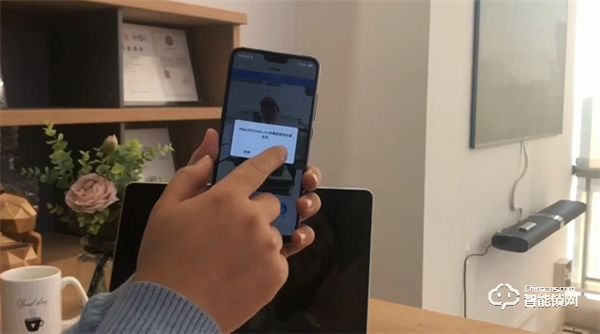 新規(guī)出臺(tái),快遞必須送上門!可以收快遞的人臉識(shí)別鎖來(lái)了! 新規(guī)出臺(tái),快遞必須送上門!可以收快遞的人臉識(shí)別鎖來(lái)了!