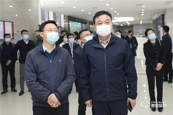 時訊|科大訊飛股份有限公司董事長劉慶峰率隊蒞臨榮事達參觀交流 時訊|科大訊飛股份有限公司董事長劉慶峰率隊蒞臨榮事達參觀交流