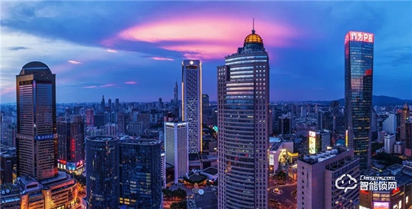 塑品牌 贏未來丨皇家金盾人臉鎖南京核心商圈戶外廣告上線 塑品牌 贏未來丨皇家金盾人臉鎖南京核心商圈戶外廣告上線