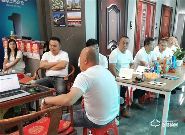 大干100天 沖刺年目標 江西贛北王力安全門智能鎖大干100天啟動會勝利召開 大干100天 沖刺年目標 江西贛北王力安全門智能鎖大干100天啟動會勝利召開