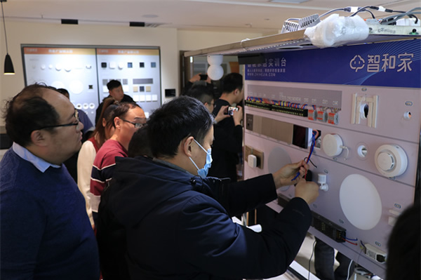 《智和家·米家智能家居工程師訓(xùn)練營(yíng)》圓滿結(jié)束，打造未來智能生活的核心力量