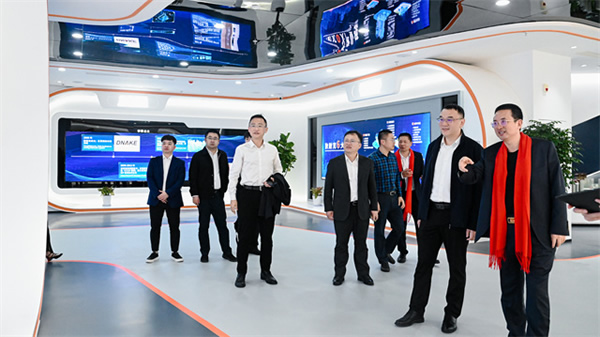 狄耐克攜手廈門聯通,打造5G智慧工廠,加快生產數字化升級 狄耐克攜手廈門聯通,打造5G智慧工廠,加快生產數字化升級