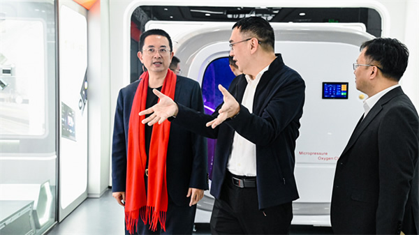 狄耐克攜手廈門聯通,打造5G智慧工廠,加快生產數字化升級 狄耐克攜手廈門聯通,打造5G智慧工廠,加快生產數字化升級