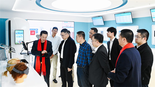 狄耐克攜手廈門聯通,打造5G智慧工廠,加快生產數字化升級 狄耐克攜手廈門聯通,打造5G智慧工廠,加快生產數字化升級