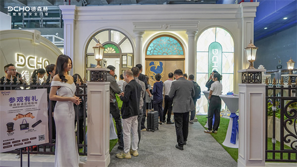 德森赫×高定展|重磅亮相,開啟藝術(shù)智能門窗新時代 德森赫×高定展|重磅亮相,開啟藝術(shù)智能門窗新時代