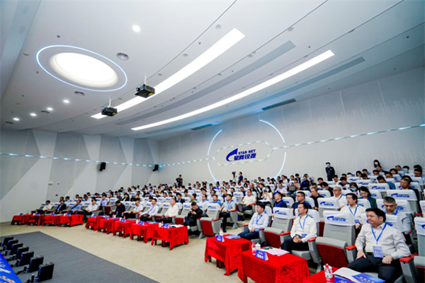 全國信息技術和AI應用行業產教融合共同體成立大會暨數字賦能產業發展論壇在福州舉行